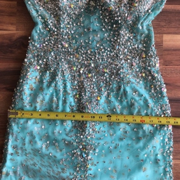 BNWT May Queen mermaid style beaded gown - Picture 12 of 15